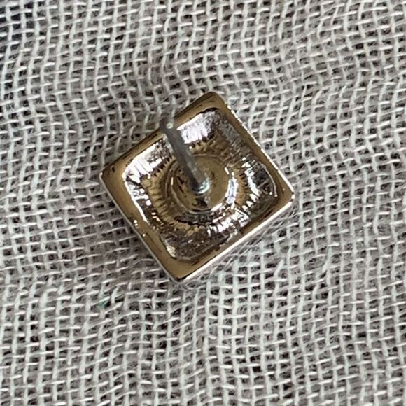 🎉 3/$10 Annaleece By Devries Small Stud Earrings - Picture 6 of 6